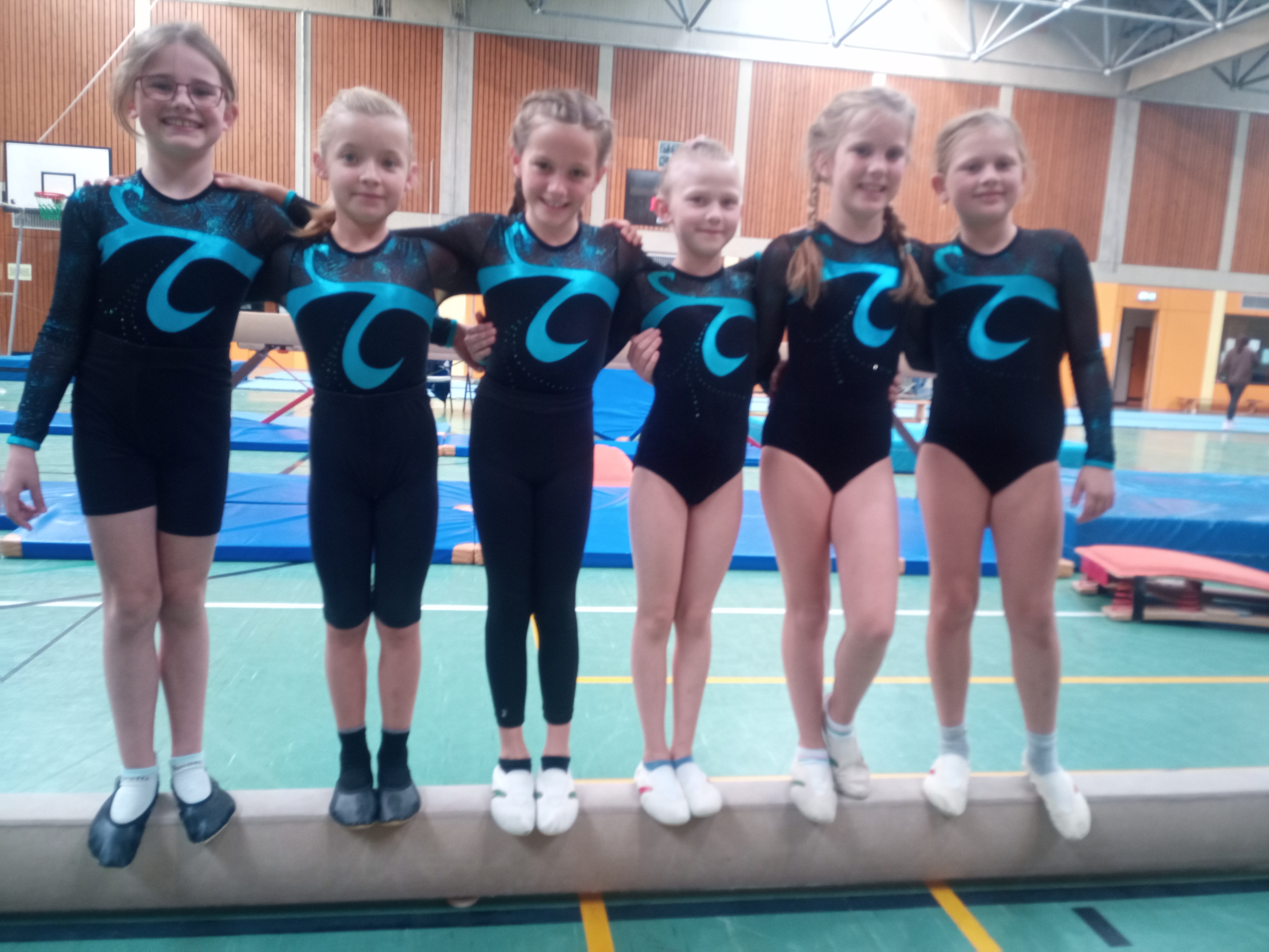 Die siegreichen „Minis“: Anne, Lilli, Lola, Mia, Ella, Magdalena